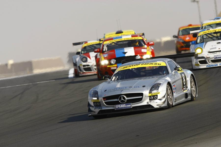  Mercedes-Benz SLS AMG GT3 24h Dubai 2011 года  (фото 18 из 20)